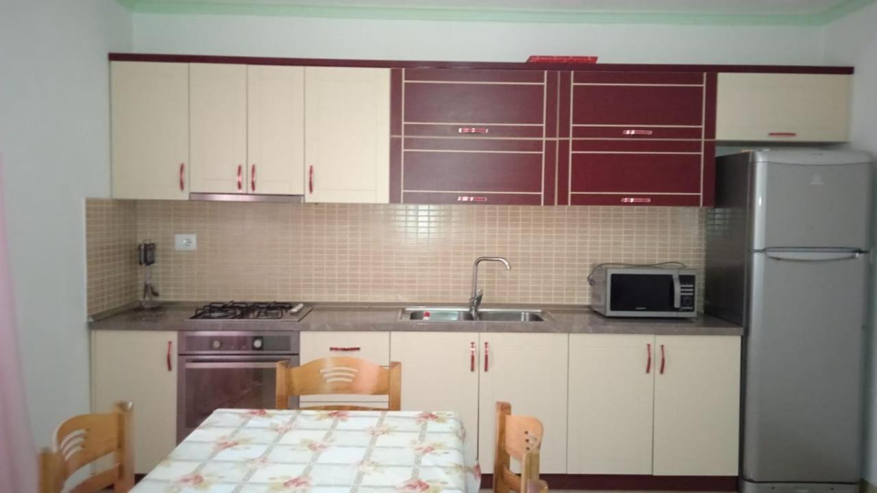 Vila Demo Vlorë Екстериор снимка